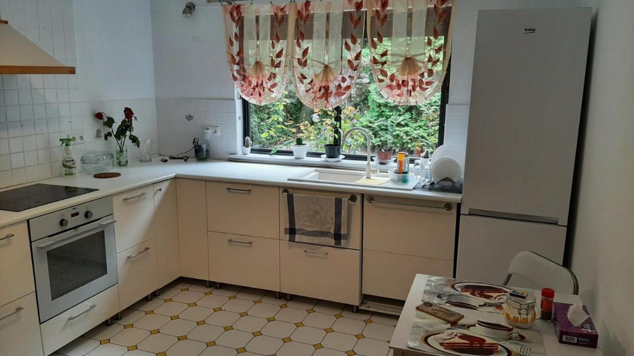 Ochota Forest Guest House وارسو المظهر الخارجي الصورة