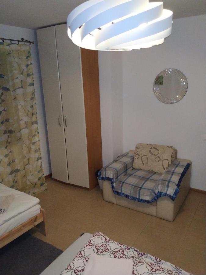 Ochota Forest Guest House وارسو المظهر الخارجي الصورة