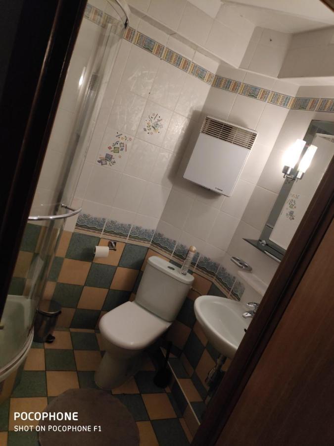 Ochota Forest Guest House وارسو الغرفة الصورة